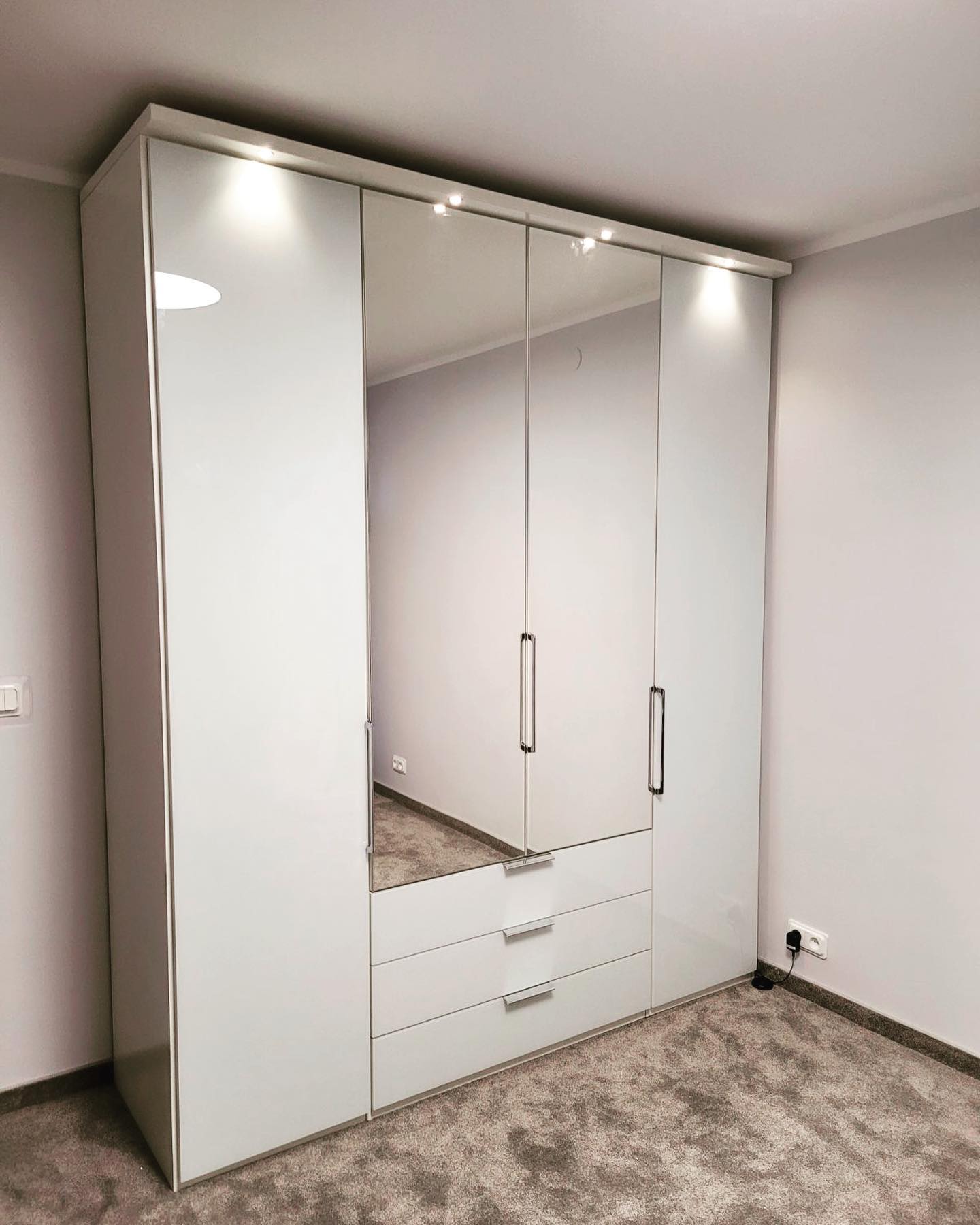 Namu magija - elegantiškas svetainės komplektas