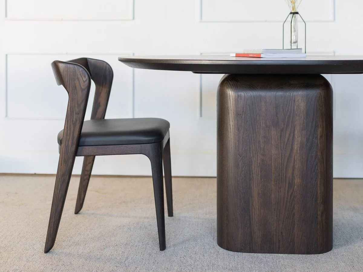 of the WOOD furniture - apvalus stalas ir kėdės