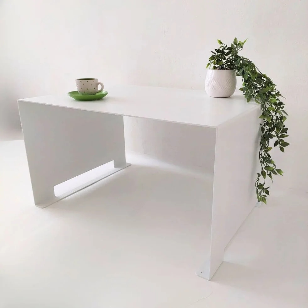 Raganaitės namai - modernus kavos staliukas